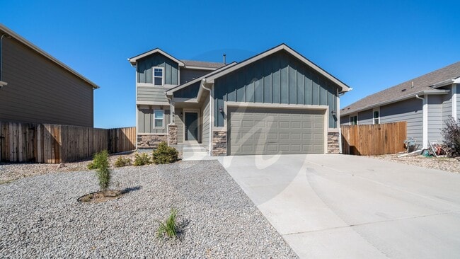 Lovely Three Bedroom Home with Mountain Views - Lovely Three Bedroom Home with Mountain Views