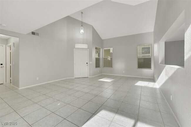 Foto del edificio - 7333 Sunspot Dr