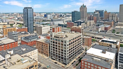 Building Photo - 320 E Buffalo St