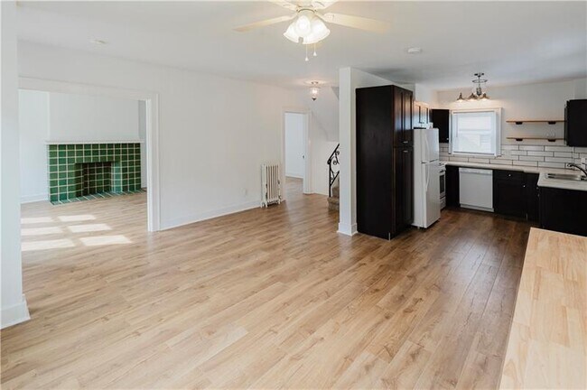 Foto del edificio - 511 Woodbourne Ave