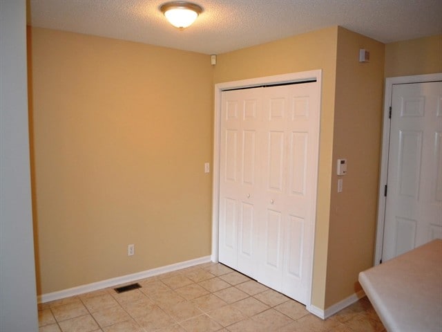 Building Photo - 604 Lake Lennox Dr