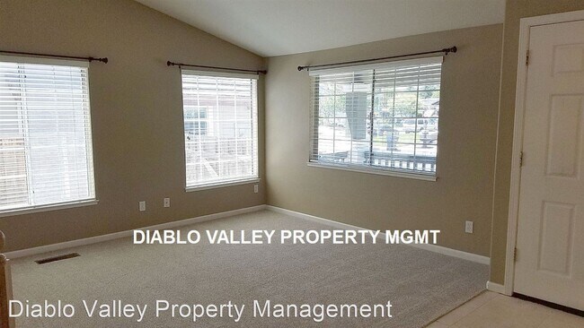 Building Photo - 4 br, 3 bath House - 1127 Winged Foot Court