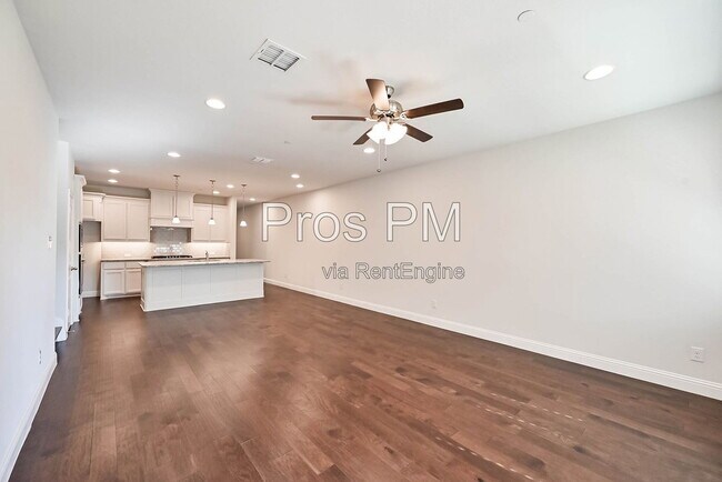Foto del edificio - 4256 Mingo Dr