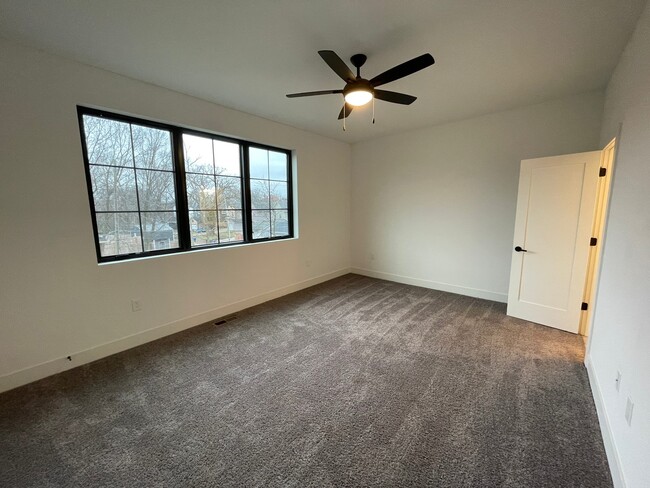 Building Photo - 359 Loeffler Ave