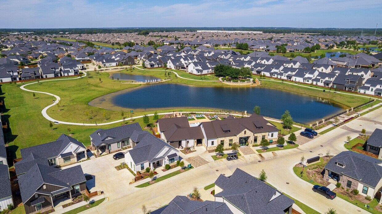 Foto del edificio - 15110 Gardenberry Ln