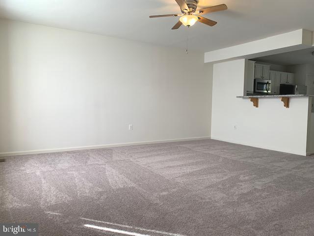 Foto del edificio - 102 Merrill Ct