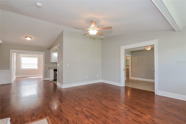 Building Photo - 4820 Camus St