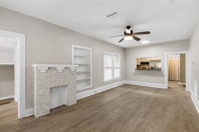 Foto del edificio - Charming 3-Bedroom Home in Historic Eustis!