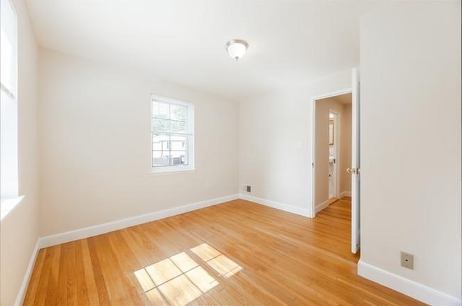 Photo - 356 Lexington St Apartment