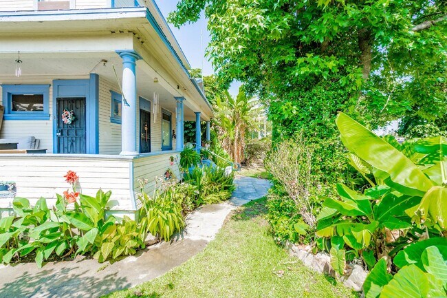 Foto del edificio - 724 W 2nd St