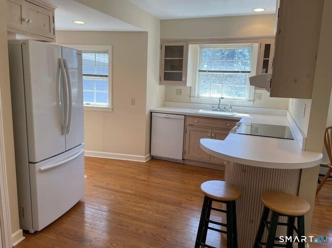 Building Photo - 12 Taunton Lake Dr