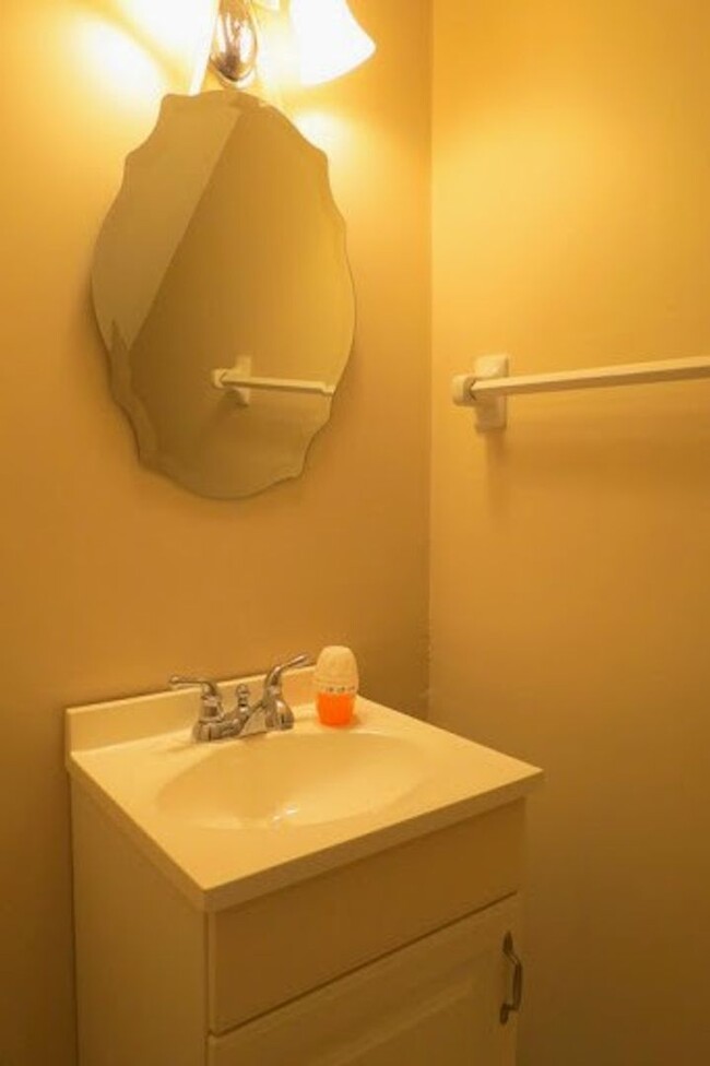 Foto del edificio - Beautiful 3 Bedroom Townhouse!