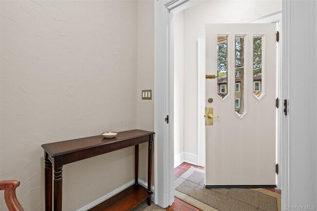 Foto del edificio - 78 Violet Ave