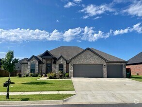 Building Photo - 1341 Little Osage Ln
