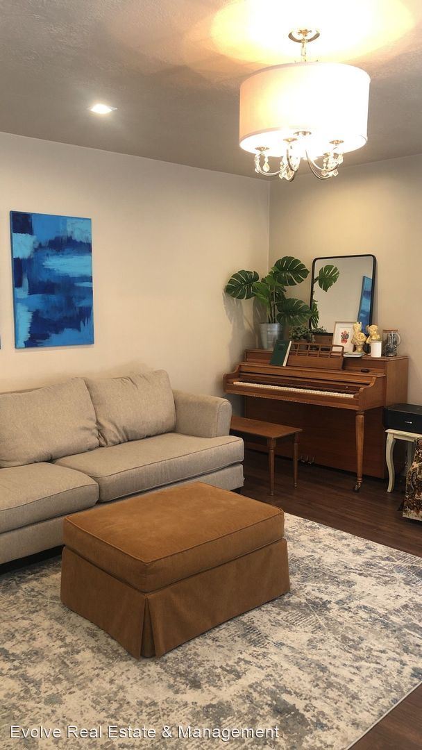 Foto del edificio - 3 br, 2 bath House - 128 S 700 E