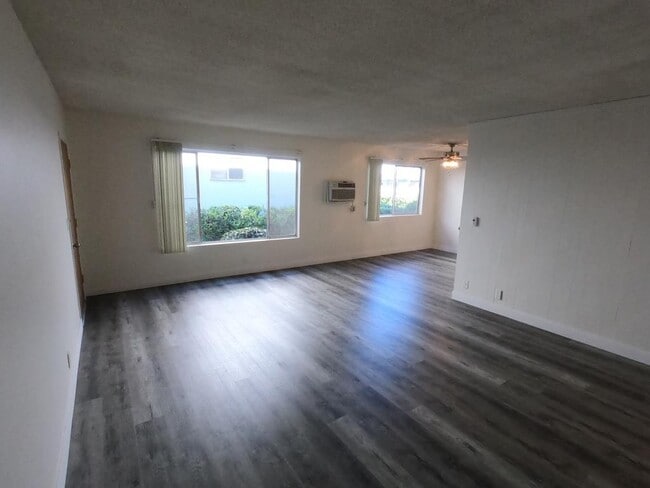 Building Photo - 5260 Corteen Pl