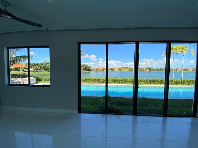 Foto del edificio - 7925 SW 193rd St
