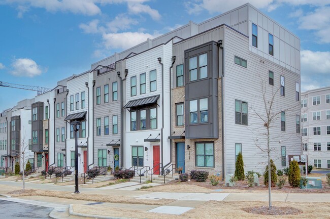 Building Photo - Nestled in the vibrant South End district,...