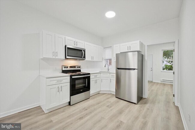 Building Photo - 4453 N Gratz St
