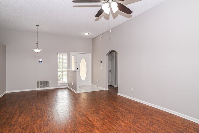 Foto del edificio - 8237 Abbeyfield Dr