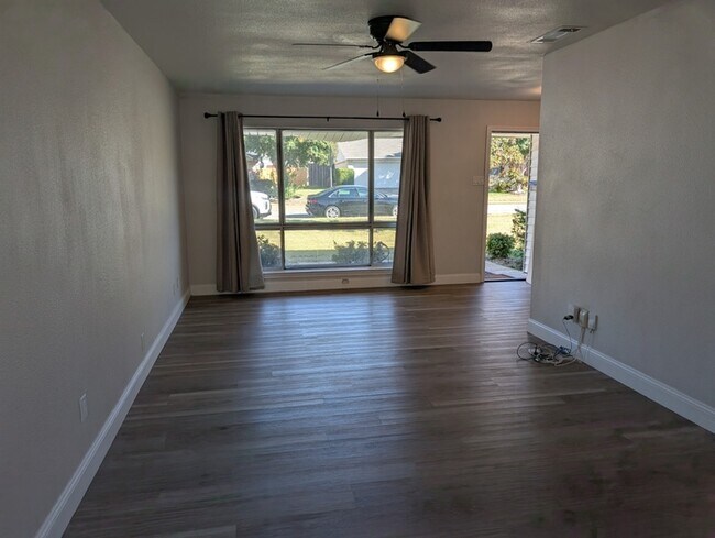 Building Photo - Beautiful 3 Beds 2 Baths Home in Richardson!