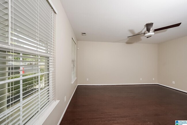 Foto del edificio - 5024 Kelly Creek St