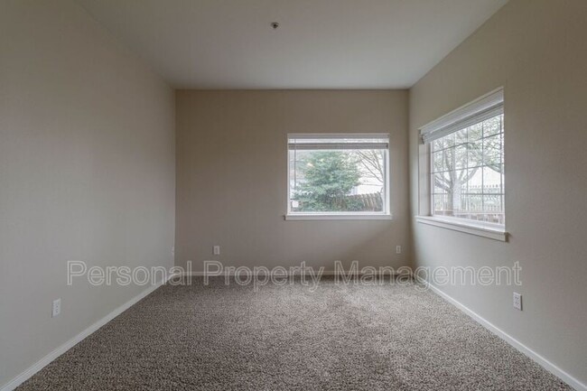 Foto del edificio - 118 S Main Ave