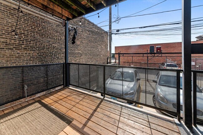 Foto del edificio - 2052 N Campbell Ave