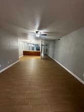 Building Photo - 9797 Leawood Blvd