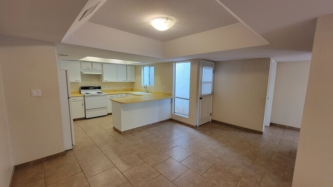 Building Photo - 7858 E Pecos Ln