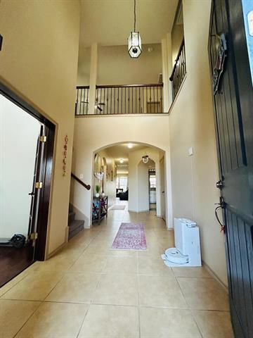 Building Photo - 1205 Red Dr