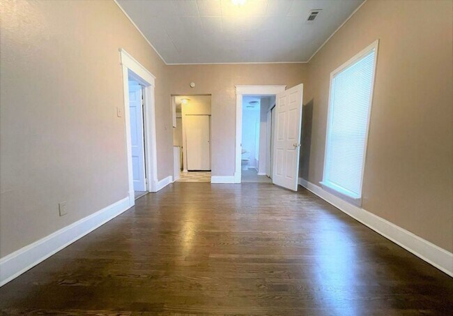 Foto del edificio - 2 Bed 1 Bath Home!