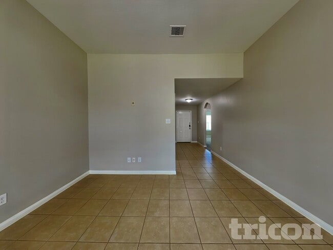 Foto del edificio - 336 Comanche Plains Rd