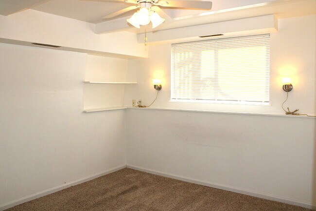 Foto del edificio - 1057 6th Street Ct