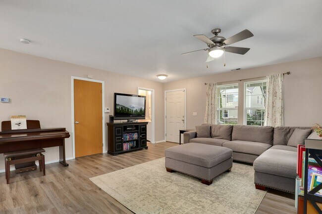 Building Photo - Amazing Floor Plan in Desirable Puyallup S...