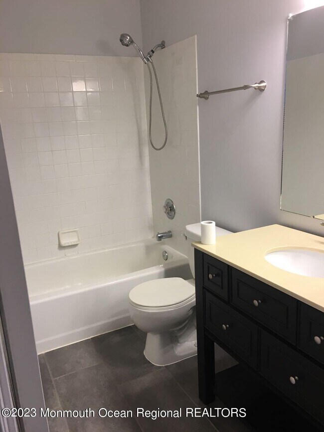 Building Photo - 1607 Wagon Wheel Ct