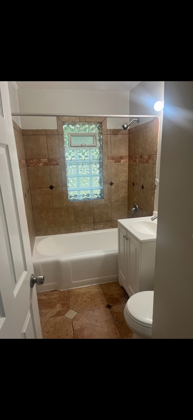 Building Photo - 4832 N 54th St