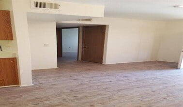 Building Photo - 899 US-171