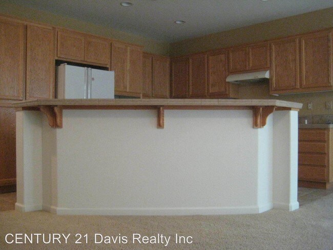 Building Photo - 532 Eskaton Cir