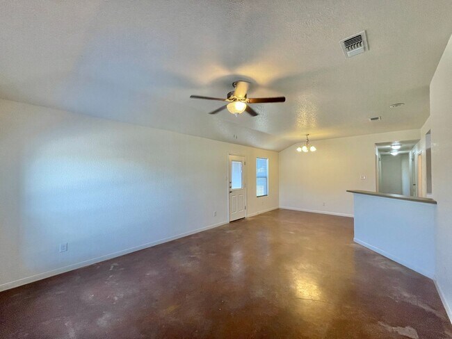 Foto del edificio - 3709 John Chisholm Loop