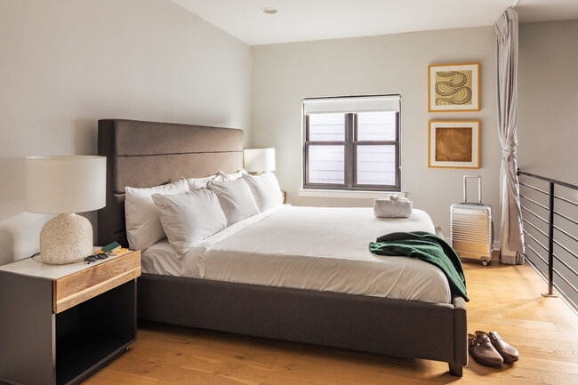 Building Photo - 222-24 Vine St