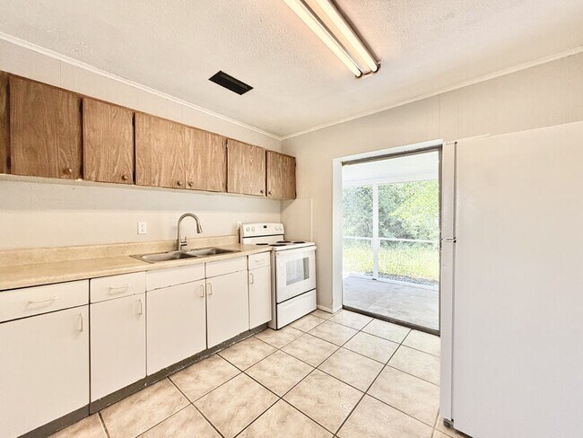 Foto del edificio - 605 64th Ave W