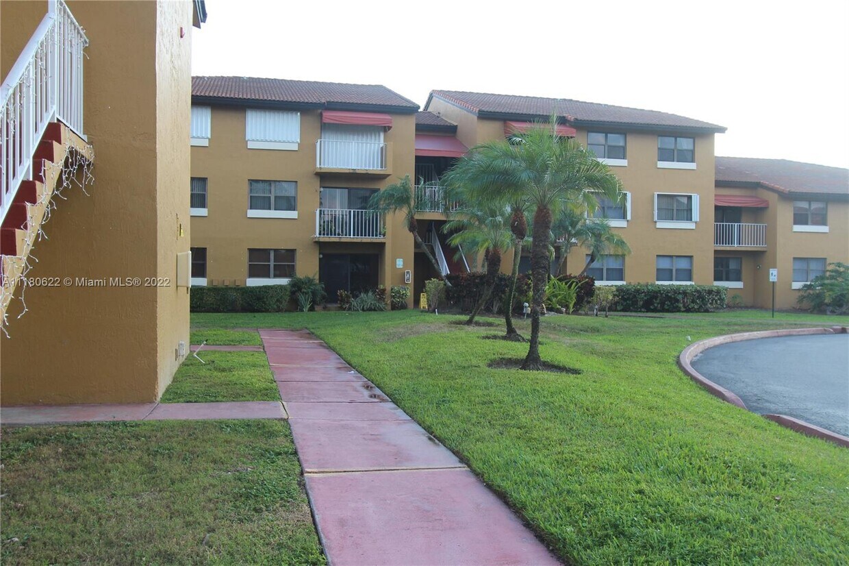 Primary Photo - 15540 SW 80th St