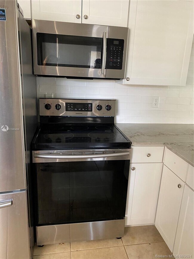Foto del edificio - 13216 Glenmoor Dr