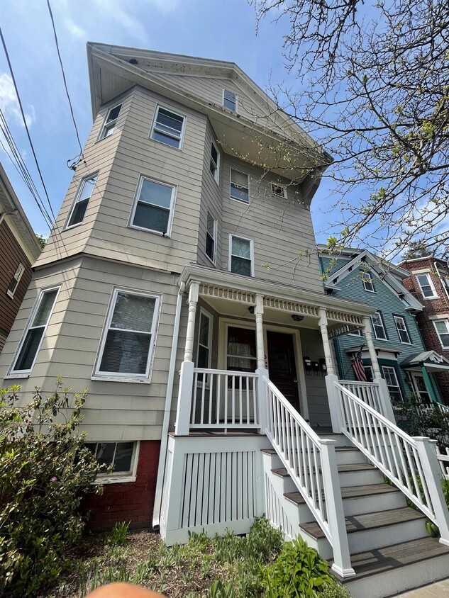Primary Photo - 10 Chandler St