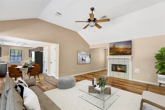 Building Photo - 507 Odessa Dr