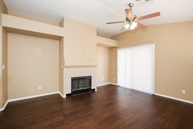 Foto del edificio - 5116 Brookmere Dr