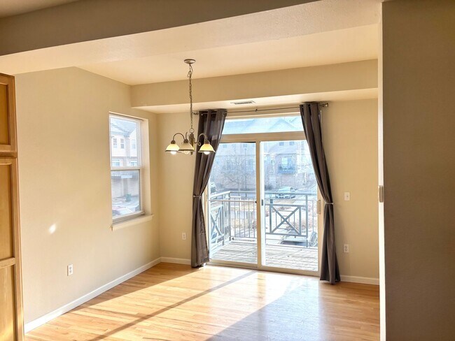 Foto del edificio - Newly updated 3bd 2.5 bath townhome for rent Aurora CO 80012