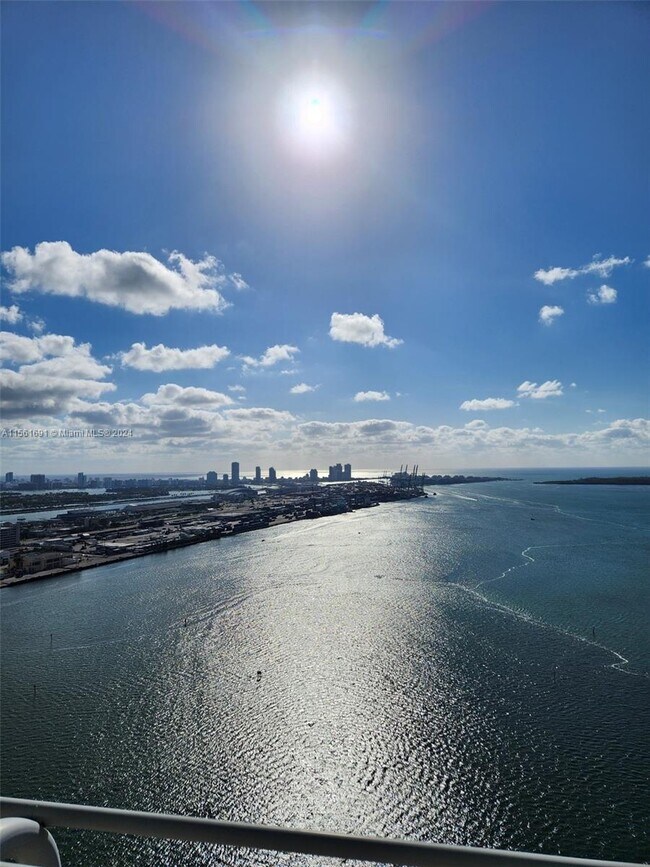 Building Photo - 335 S Biscayne Blvd