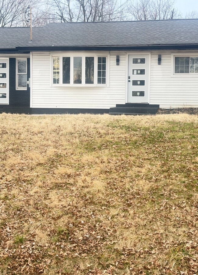 Building Photo - 2830 Country Park Dr